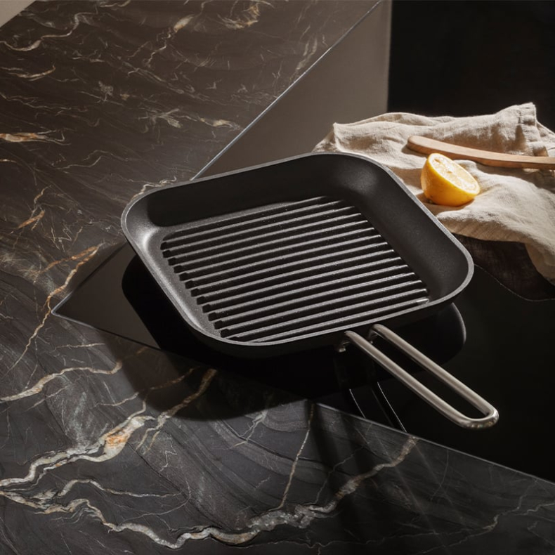 Eva Trio Professional grillstegepande 28x28 cm keramisk Slip-Let belgning