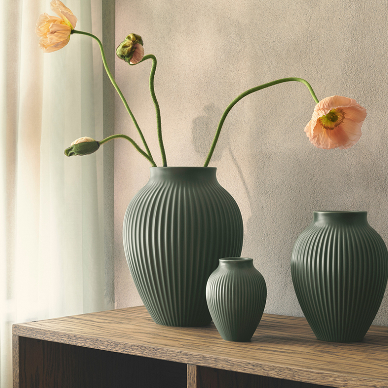 Knabstrup Keramik Ripple mat vase mrkegrn H20 cm