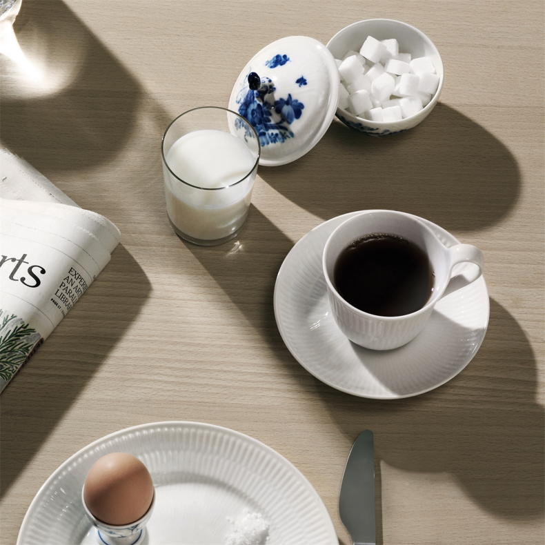 Royal Copenhagen hvid Riflet kop med underkop 25 cl