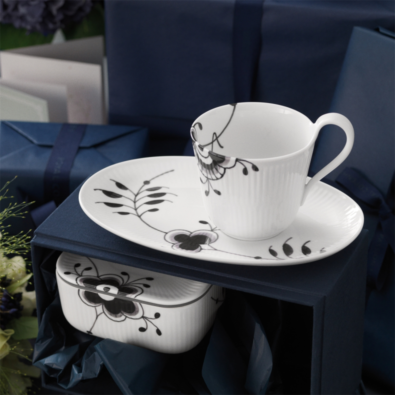 Royal Copenhagen Sort Mega Riflet h�jhankskop 33 cl