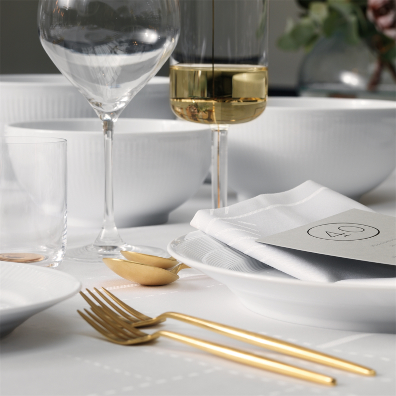 Royal Copenhagen Hvid Riflet sk�l 110 cl