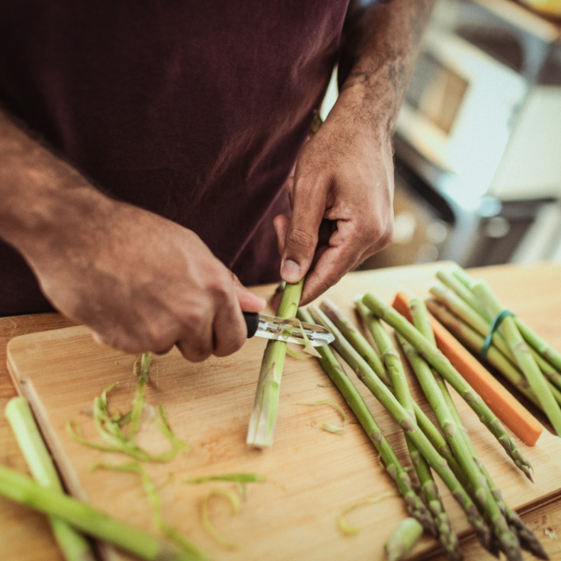 Fiskars Functional Form skr�llekniv med fast blad sort