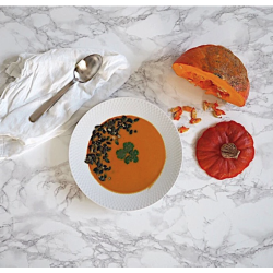 Lyngby Porceln Rhombe dyb tallerken 23 cm.